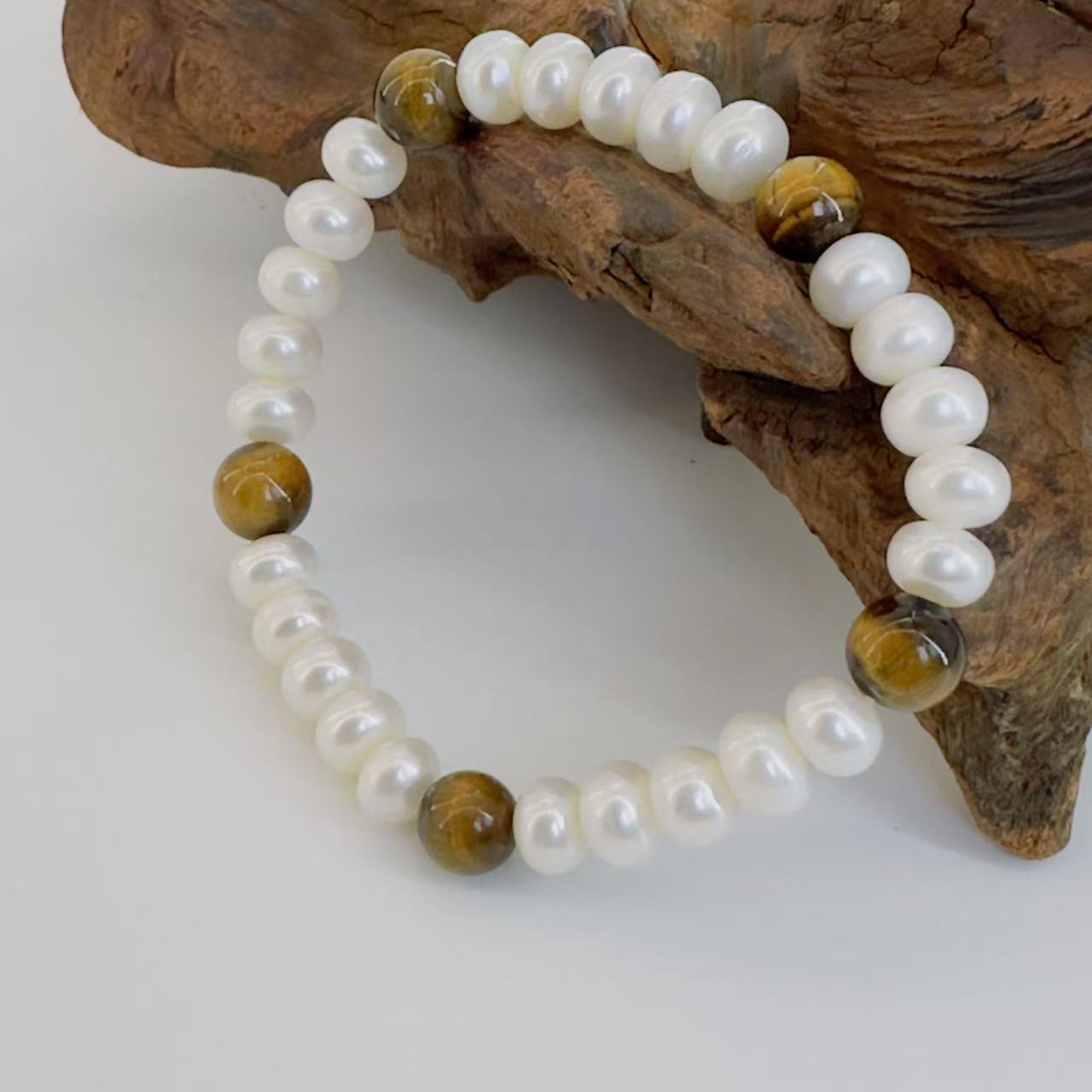 pearl bracelet
